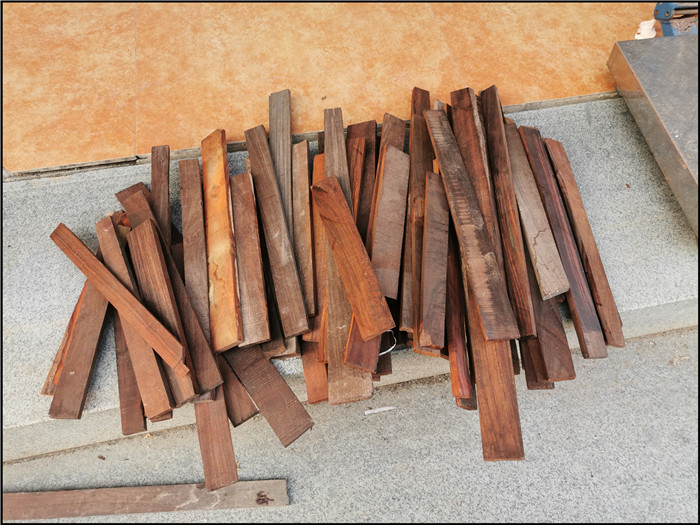 Large red rosewood small pieces of long plate material cross toe yellow sandalwood two sides flat 15 yuan per pound