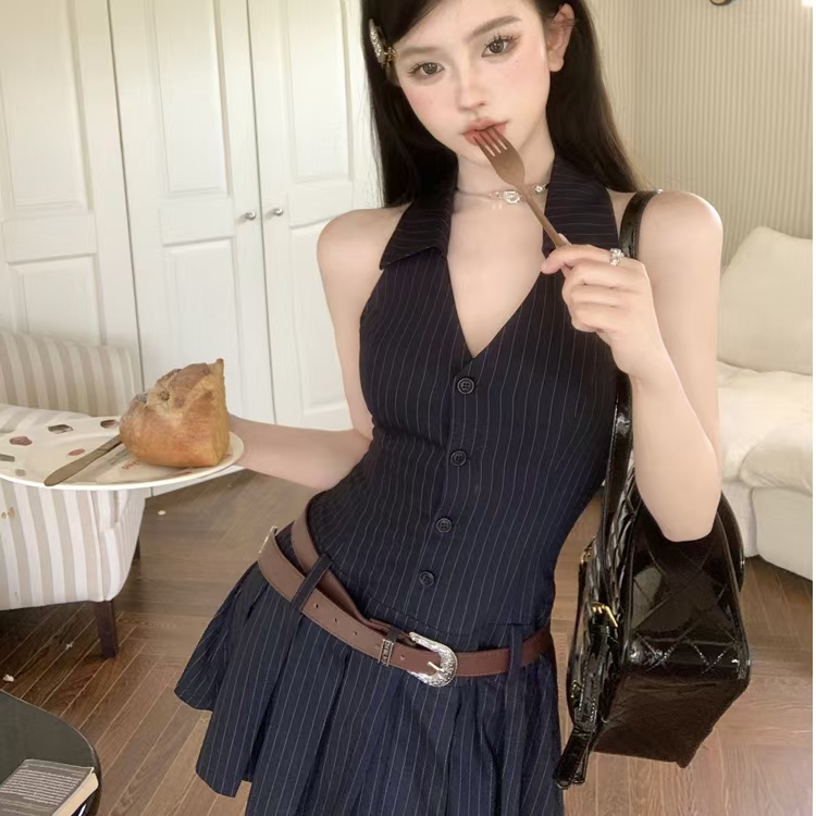 Purely Sensual Hot Girl Sleeveless V-Neck Halter Striped Dress, Summer Style, Sexy and Elegant, Mature Style A-Line Pleated Skirt