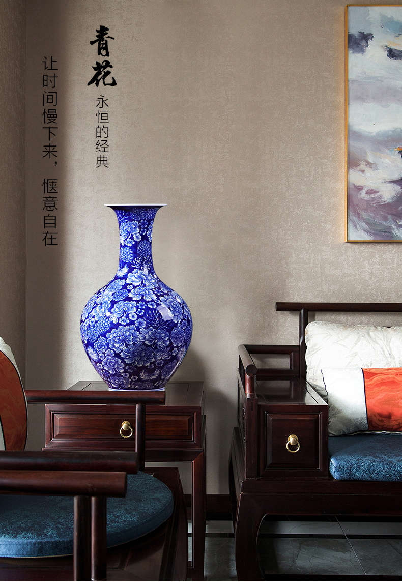 Jingdezhen ceramics craft blue and white porcelain vase in the sitting room porch decorate rich ancient frame decoration accessories restoring ancient ways furnishing articles