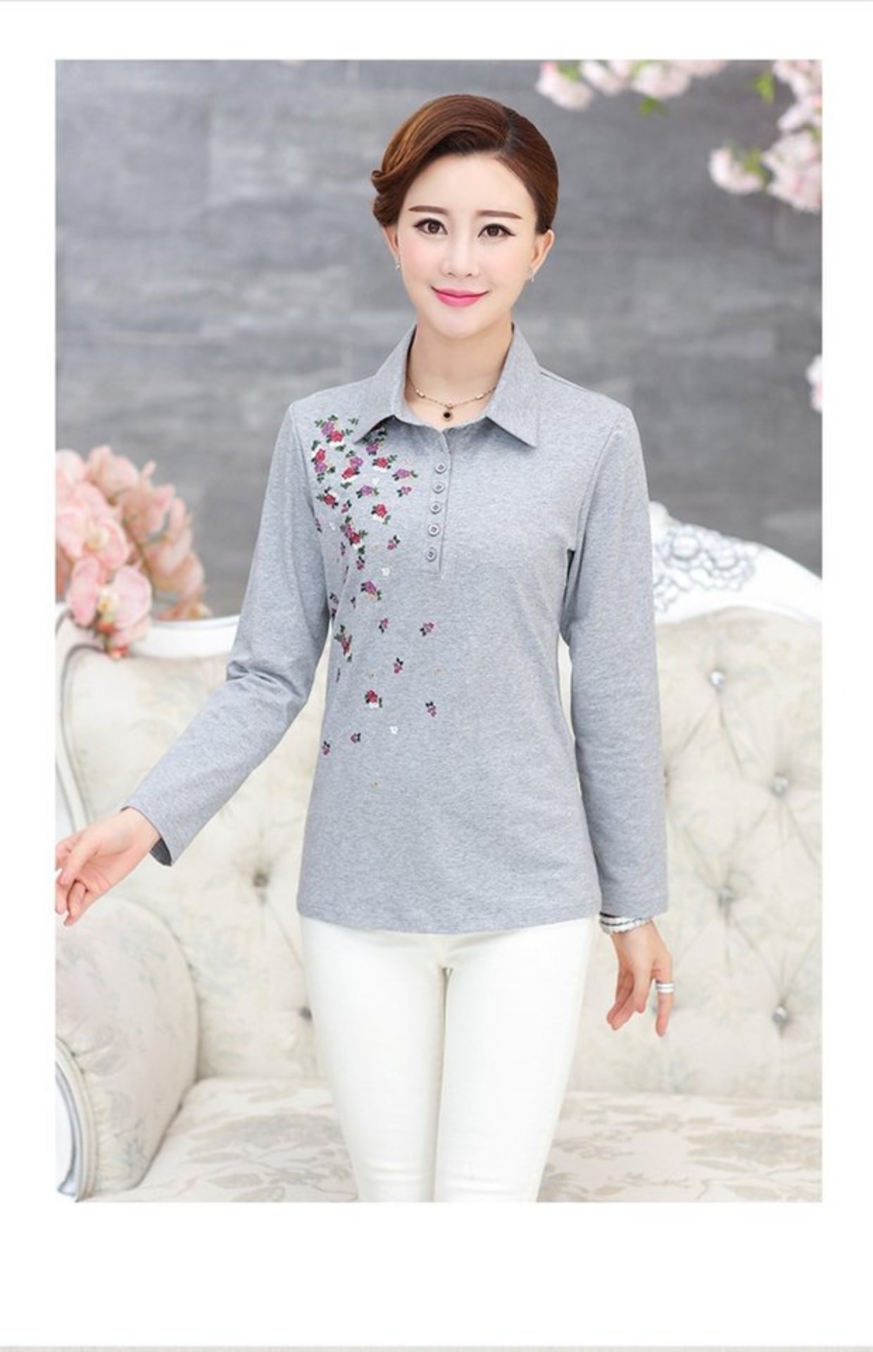 Mùa xuân mới thêu áo thun cotton cho mẹ trung niên với áo sơ mi dài tay giản dị 40-50 tuổi váy đầm cho người 60 tuổi