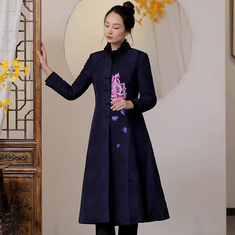 Tang winter coat thick cotton jacket Chinese style vintage jacket Chinese women's embroidery national style national trend fashion 694