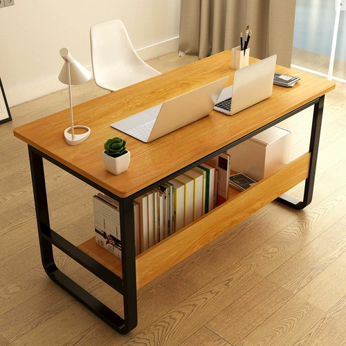 Компьютерная стола стола на стойке стойки