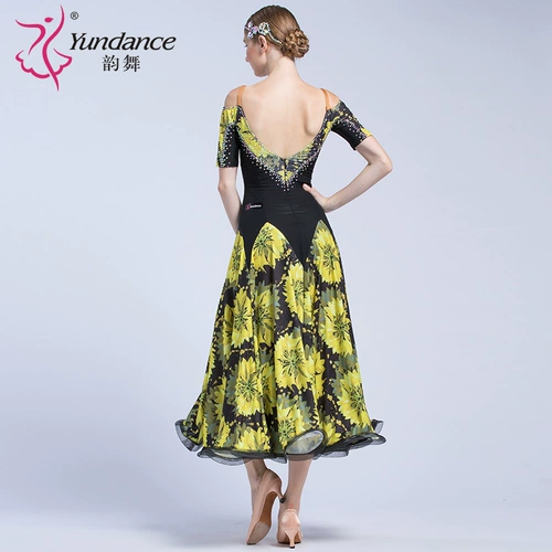 Практика для взрослых, платье, новая коллекция, в цветочек, облегающий крой