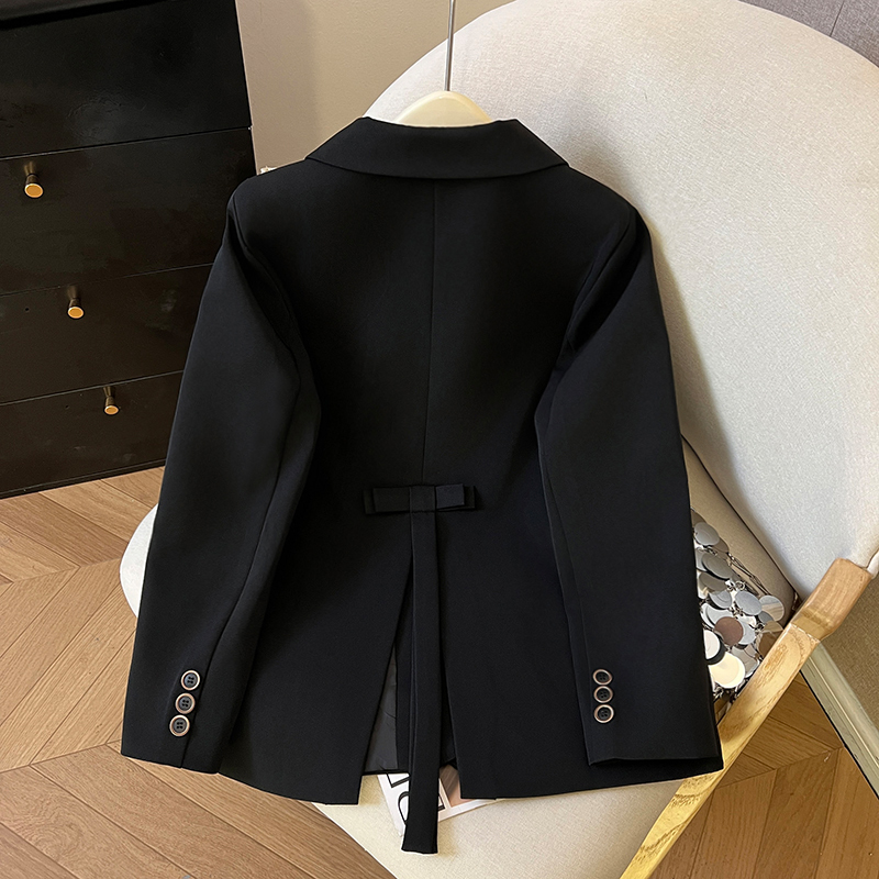 Korean Style Black Blazer for Women 2025 Spring New Design with Bow, Niche Style, Elegant and High-End Suit