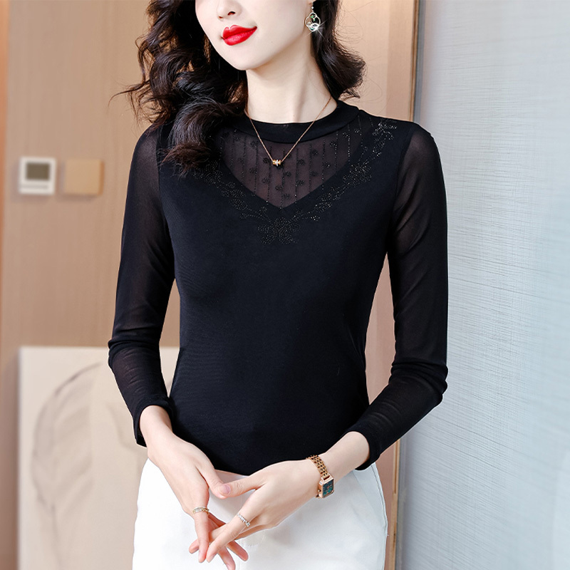 Black Lace Base Shirt for Women, 2026 Spring New Style, Mesh Long-Sleeve T-Shirt, Slimming and Elegant, Suitable for Autumn and Winter Layering