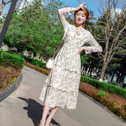 春装2018新款碎花雪纺冷淡风ins超火的连衣裙