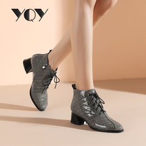 Black Martin boots female 2021 autumn and winter new patent leather women shoes Joker middle heel thick heel lace up small short boots