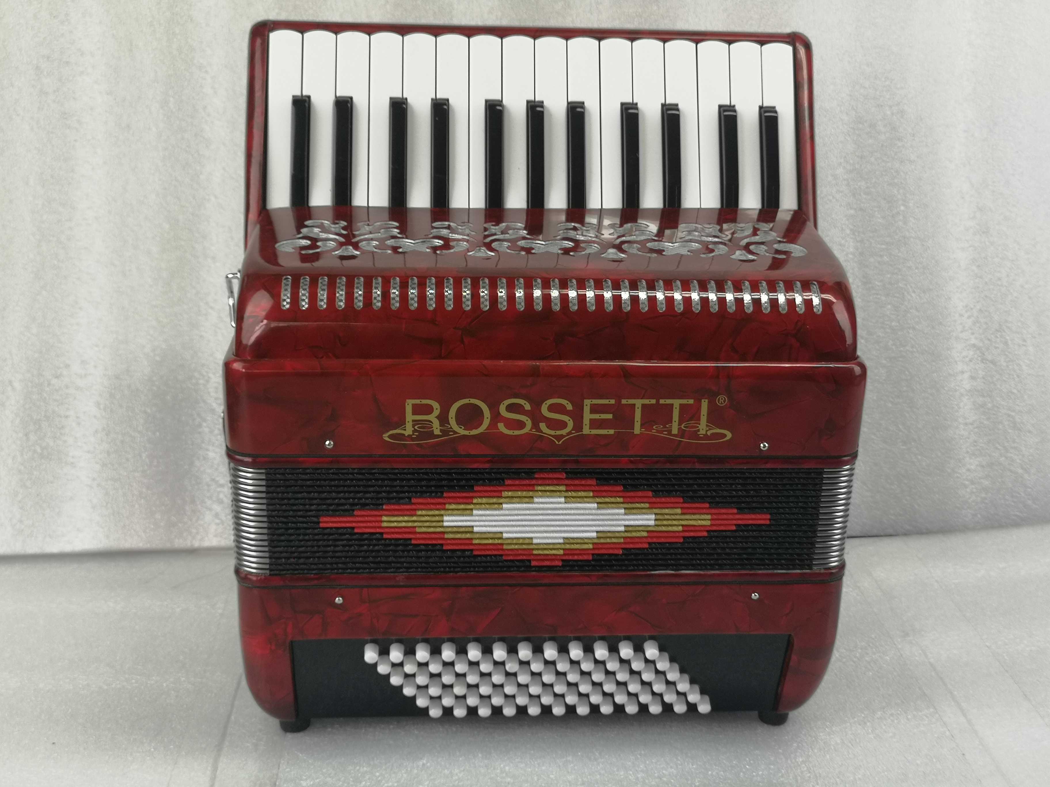 Italian craft Rossetti brand 27-key 72 bass accordion
