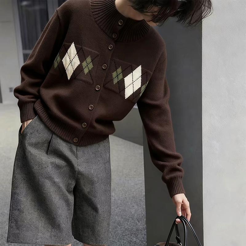 European Goods | Autumn Color-Blocked Diamond-Patterned Knitted Cardigan for Women, Pure Wool Sweater, High-End Cashmere Sweater Jacket for Autumn and Winter European Goods | Autumn Color-Blocked Diamond-Patterned Knitted Cardigan for Women, Pure Wool Sweater, High-End Cashmere Sweater Jacket for Autumn and Winter