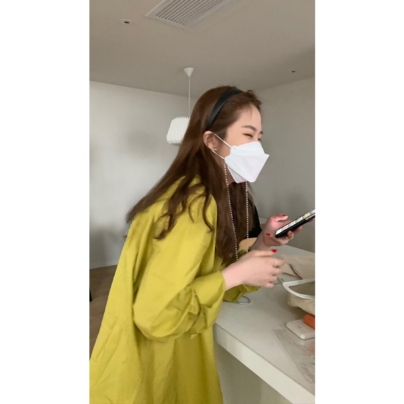 2026 Spring and Autumn Loose-Fitting Yellow Korean-Style Pure Cotton Salt-Style Shirt for Women, Fashionable and Beautiful Top with a Sense of Design, Long-Sleeved Shirt