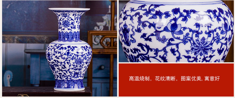 Jingdezhen blue and white ceramic vase furnishing articles restoring ancient ways is the sitting room adornment creative flower arranging flowers, rich ancient frame decoration