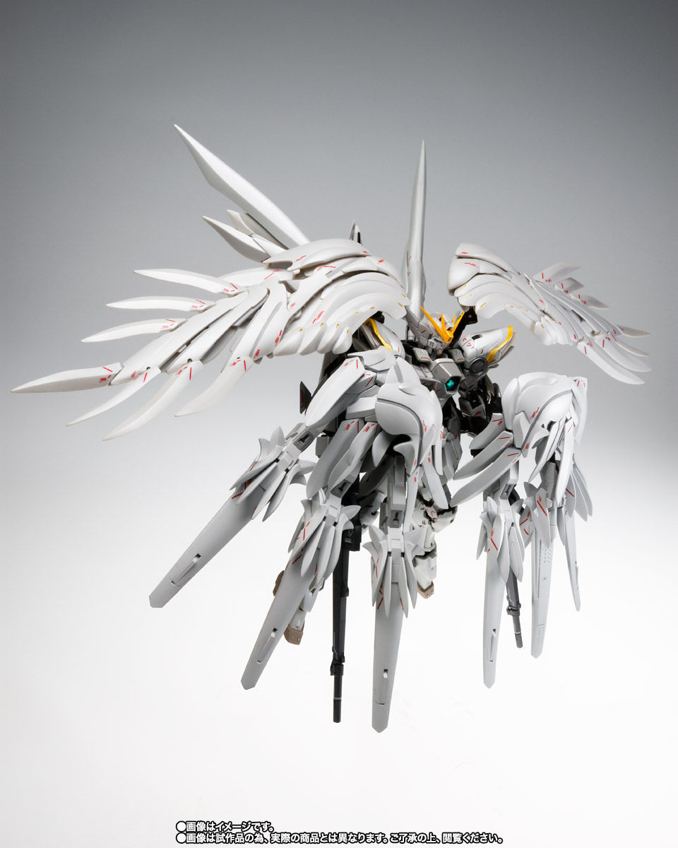 BANDAI GFFMC Wing Gundam Snow White Prelude #1021 Metal Composite