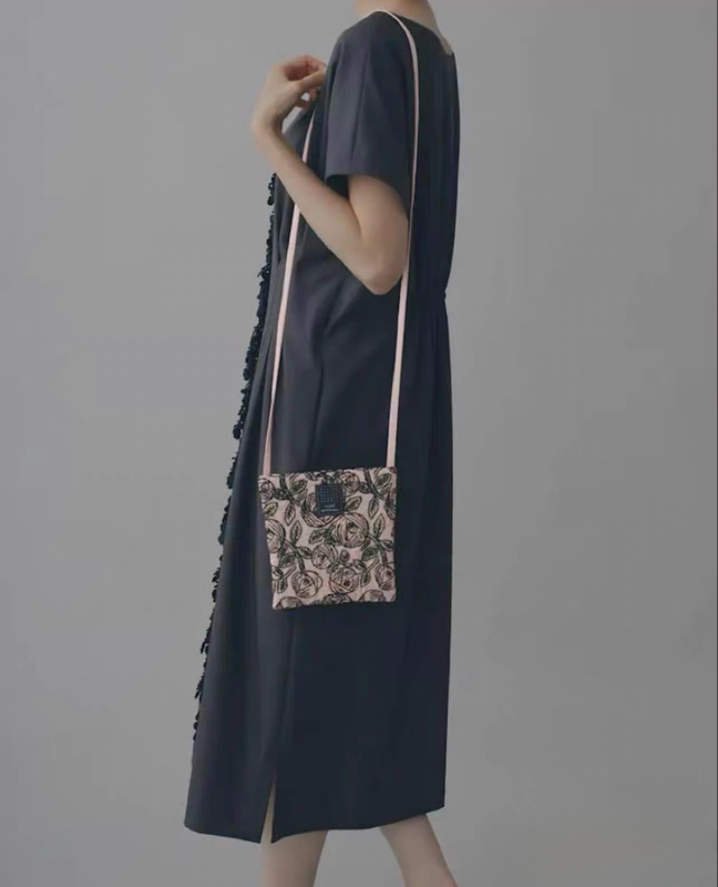 Minamikawa Mina Genuine Phone Bag Crossbody Bag Egg Bag Quail Egg Bag Patchwork Toast Bag Sea Anemone