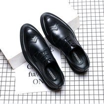 Fashion small leather shoes men Bullock carved British style business leisure retro Korean mens dress thick-soled leather shoes