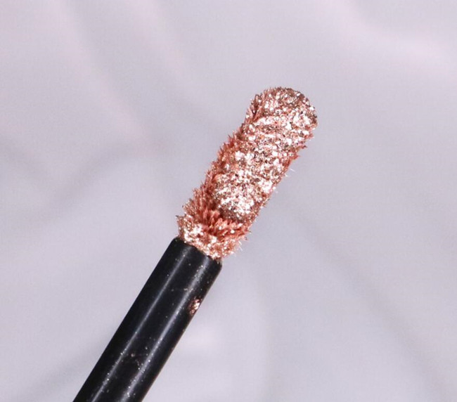 Cửa hàng miễn thuế Hàn Quốc Stila / Stina Liquid Eye Shadow mèo con karma / kim cương bụi phấn mắt the face shop
