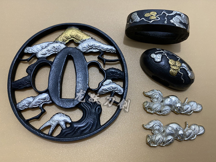精品日本刀装具中的透雕虎兔纯铜武士刀套装有何独特之处？-剑架剑托
