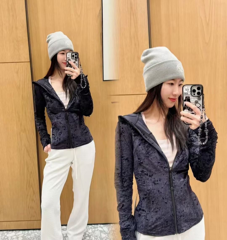 2026 New Style Hooded Slim-Fit Stretch Velvet Running Zipper Long-Sleeve Top, Super Slimming Style