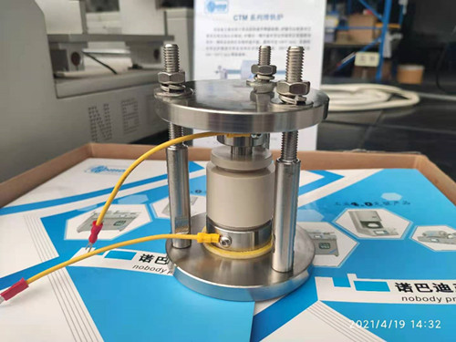 Solid-state battery test Insulating abrasive Insulator Abrasive fixture Stainless steel fixture Matching clamp for tablet press