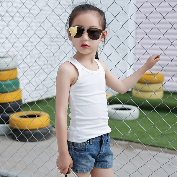 Vào mùa hè, các cô gái lớn không tay màu đen và trắng t-shirt cotton vest nhỏ áo sling childrens ngọn mặc bên trong và bên ngoài.