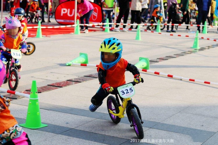 xe cân bằng 2 bánh Trẻ em cân bằng theo dõi chướng ngại vật theo dõi theo dõi kính thiên văn hình nón thùng thùng chặn đường theo dõi dấu hiệu cảnh báo kính thiên văn - Smart Scooter bánh xe điện cân bằng cũ