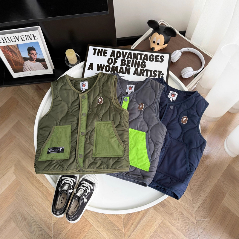 Japanese Trendy Brand Bape Children's Cotton Vest Outdoor Warm Thickened Jacket Camouflage Pattern Vest for Boys and Girls Japanese Trendy Brand Bape Children's Cotton Vest Outdoor Warm Thickened Jacket Camouflage Pattern Vest for Boys and Girls