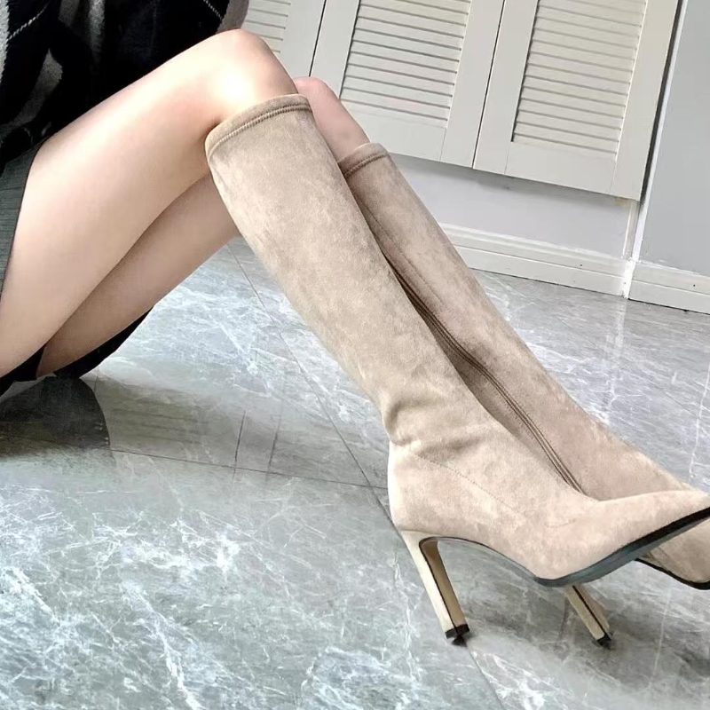 女性のための尖ったアプリコットスエードハイヒールブーツ 2024 秋と冬の弾性スリムブーツ太いヒールニーハイブーツ以上ではありません