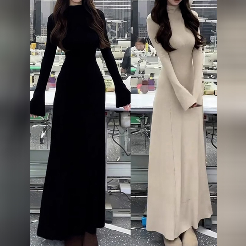 Long-Sleeved High-Neck Knitted Black Dress for Women, Autumn and Winter 2026 New Style, Elegant and Slim-Fitting Inner Layer Long Skirt Long-Sleeved High-Neck Knitted Black Dress for Women, Autumn and Winter 2026 New Style, Elegant and Slim-Fitting Inner Layer Long Skirt