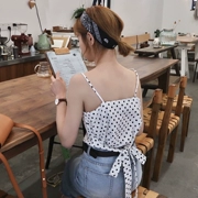 Váy mùa hè của phụ nữ Han Fan Slim polka dot áo yếm bên ngoài mặc một chiếc áo dây ngắn thắt nơ hàng đầu