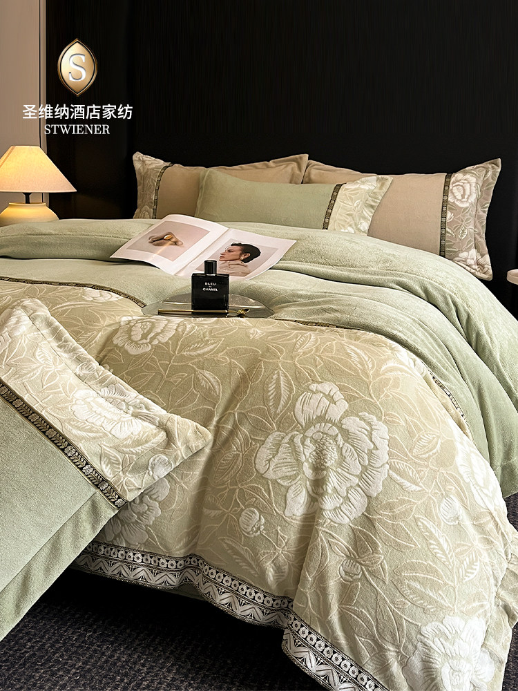 Winter Carved Milk Velvet Four-Piece Bedding Set 2025 New Double-Sided Coral Fleece Duvet Cover Thickened Bed Sheet 4A