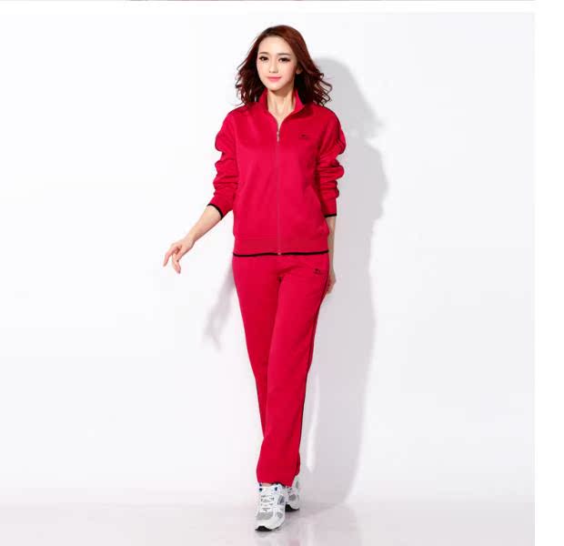 Jinguan lớn màu đỏ thể thao phù hợp với nam giới và phụ nữ mùa xuân và mùa thu kích thước lớn quần áo trung niên nhóm Jiamusi quần áo thể dục nhịp điệu - Thể thao sau bộ adidas nam mùa hè