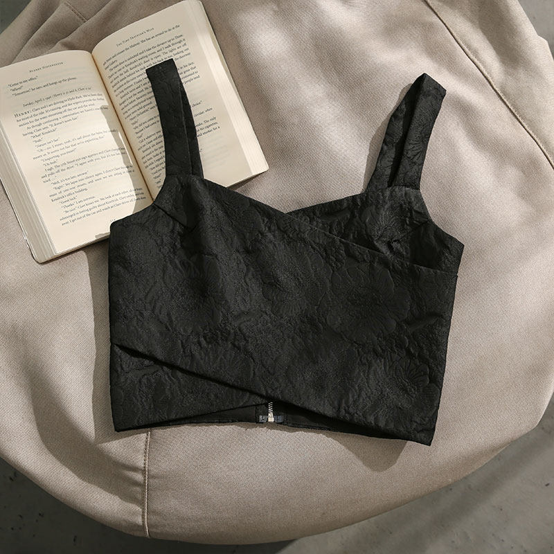 Fan-style crossover small harness ins superfire female summer vest hot girl jacket outside wearing a laced inner lap female short new product V collar