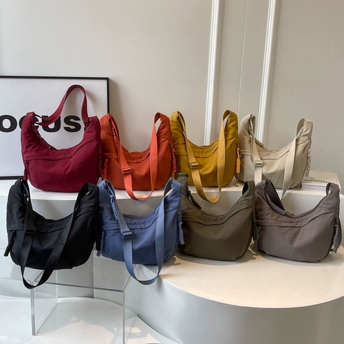 Сумка через плечо, спортивная вместительная и большая универсальная сумка на одно плечо