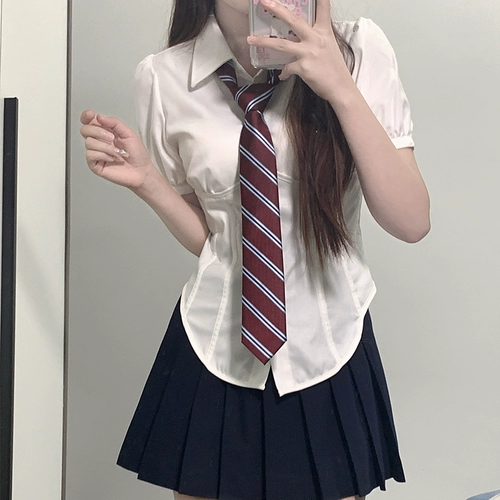 Оригинальный корсет, белая рубашка, дизайнерский лонгслив, студенческая юбка в складку, тренд сезона