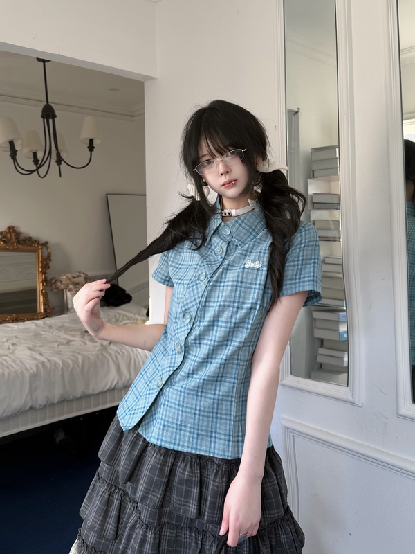 Curry-Style Summer Japanese and Korean Plaid Short-Sleeve Shirt for Women, Regular Shoulder, Slim Fit, Casual Versatile Short Top for Students