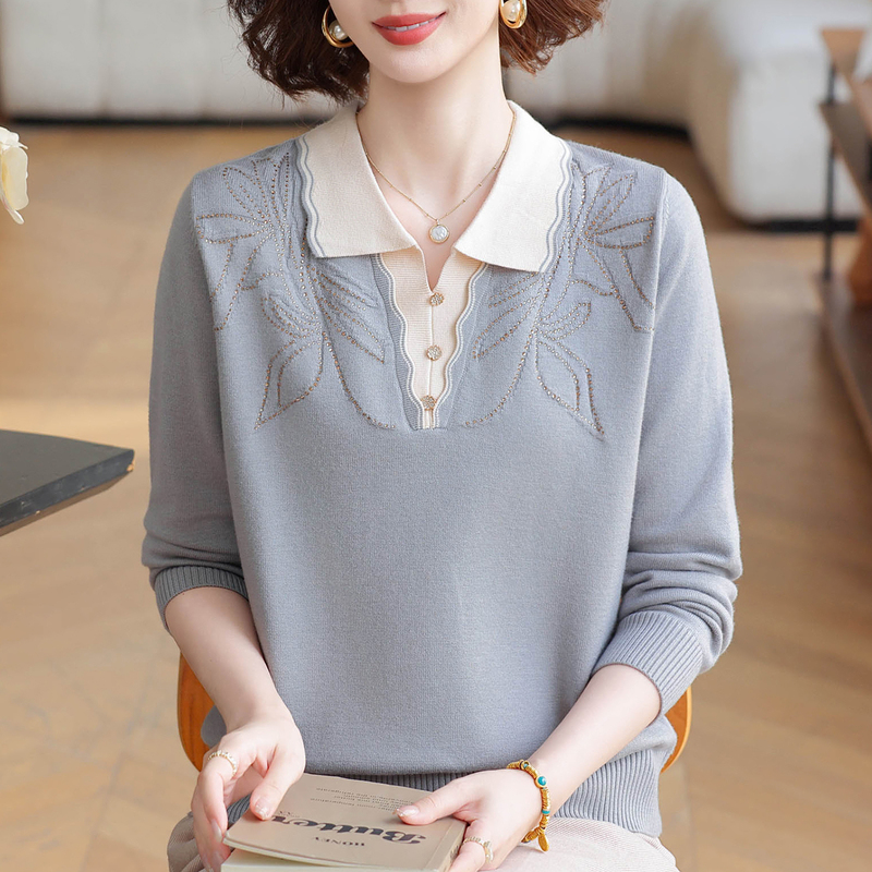 Early Autumn Middle-Aged and Elderly Women's Knitted Tops, Loose-Fitting Base Shirts, Mother's Clothing, New Spring and Autumn Style, Long-Sleeved Shirts with Lapels Early Autumn Middle-Aged and Elderly Women's Knitted Tops, Loose-Fitting Base Shirts, Mother's Clothing, New Spring and Autumn Style, Long-Sleeved Shirts with Lapels