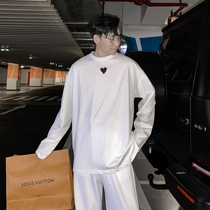 (VERA KANE) South Korea ins black and white love print loose casual long sleeve round neck bottom T-shirt tradesmen