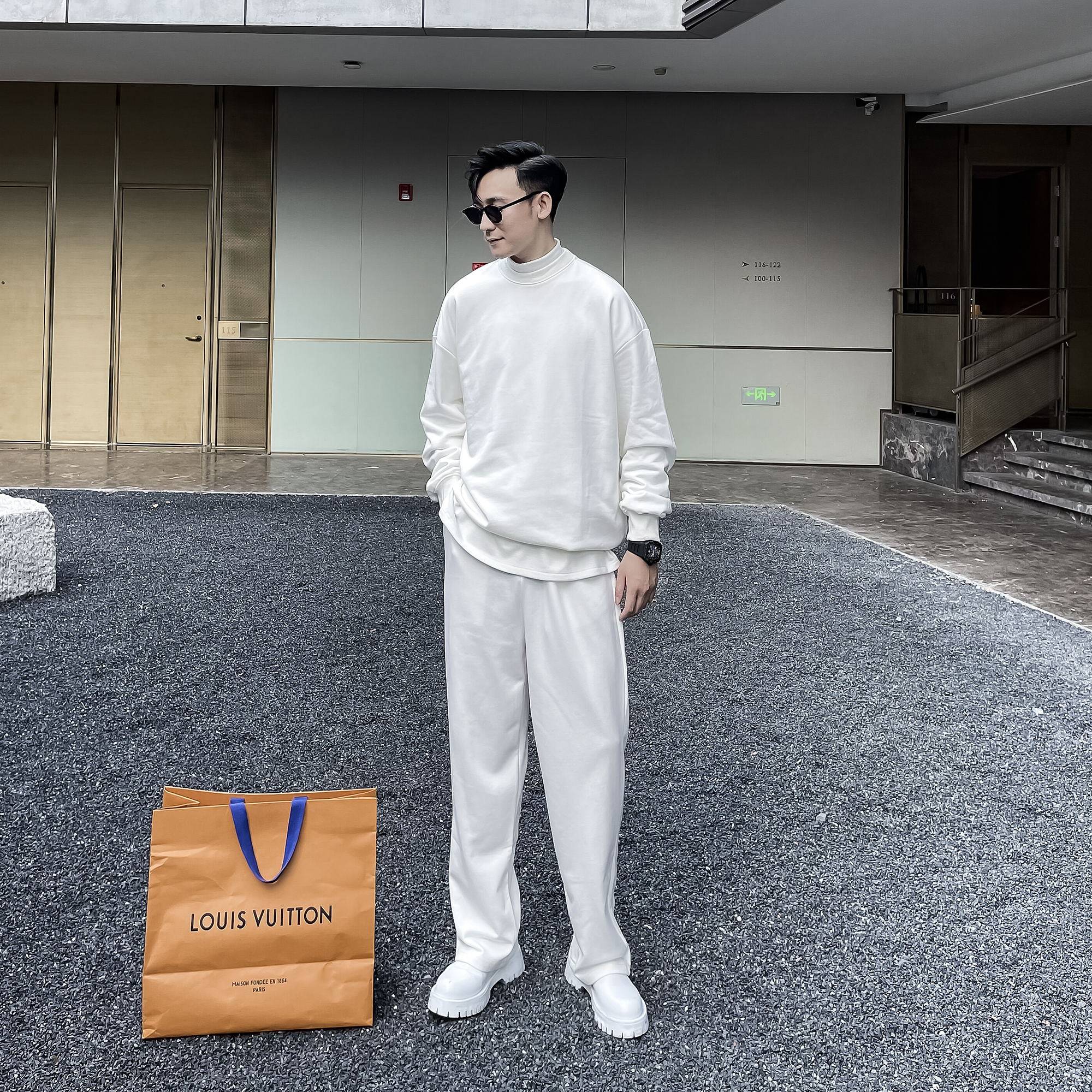 (VERA KANE) Korean ins round neck casual loose all-match thick cotton T solid color sweatpants two-piece trend men