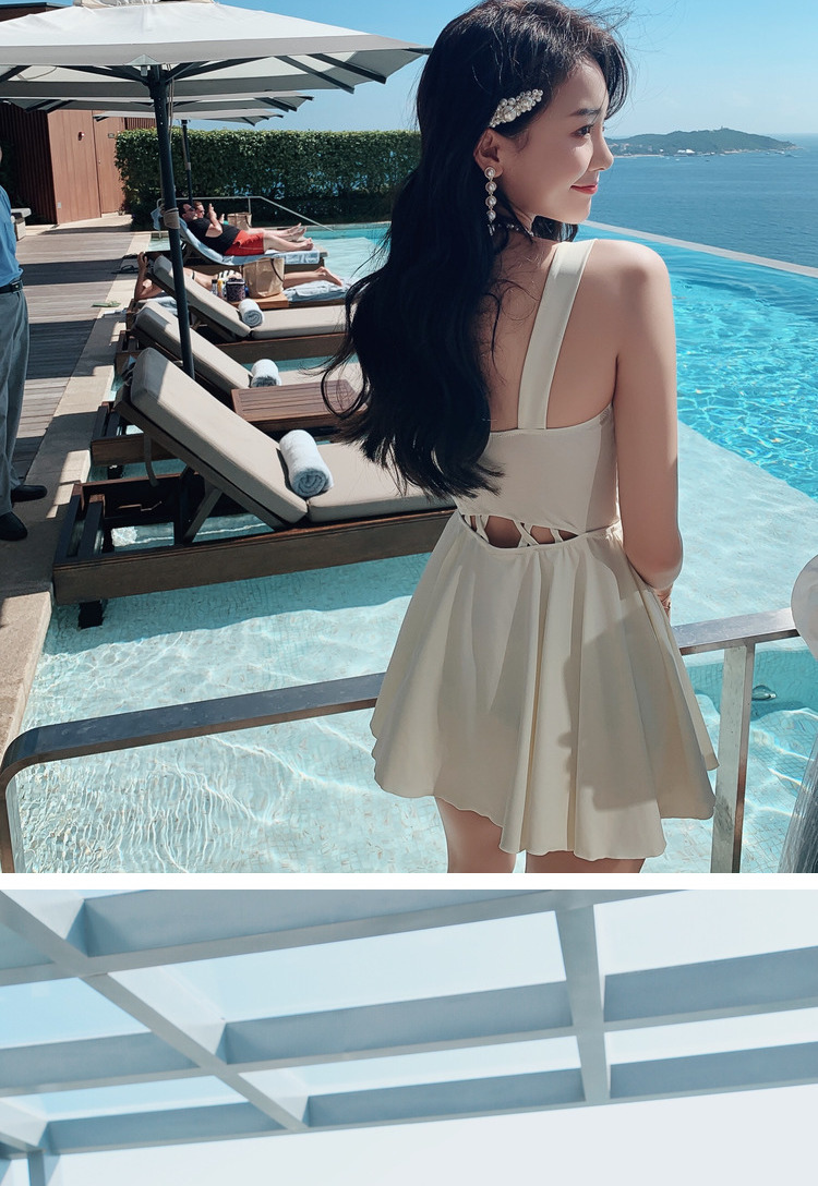 Nước hoa nhỏ mùa xuân nóng bỏng phù hợp với nữ 2018 mới mùa đông áo tắm trắng một mảnh áo tắm mỏng lưới màu đỏ - Bộ đồ bơi One Piece đồ bơi liền thân cho nữ