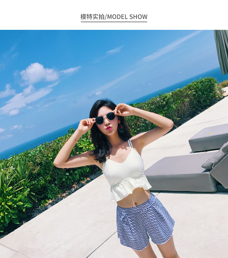 Áo tắm nữ sinh bảo thủ che bụng thon gọn ba mảnh Hàn Quốc mùa xuân nhỏ nước hoa nhỏ ngực nhỏ tập bơi - Bộ đồ bơi hai mảnh đồ bơi 2 mảnh bé gái