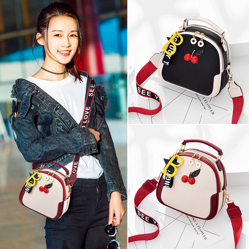 Hong Kong Wind 2022 new French crowdsourced senior sense single shoulder Pet bag Fashion 100 hitch Carry-on Satchel Women Tide