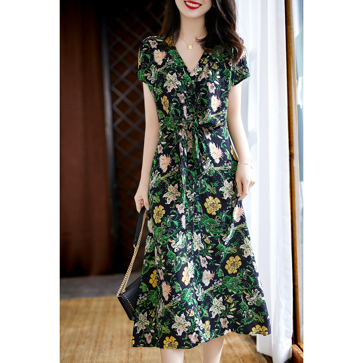 い French romantic charming printed V-neck tie slim slim tea break dress women's dress MGQZ45113