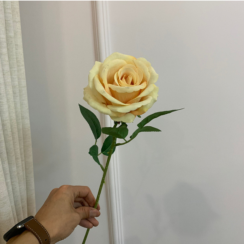 仿真花玫瑰花2025新品高档法兰绒玫瑰假花客厅婚礼装饰插花花艺详情10