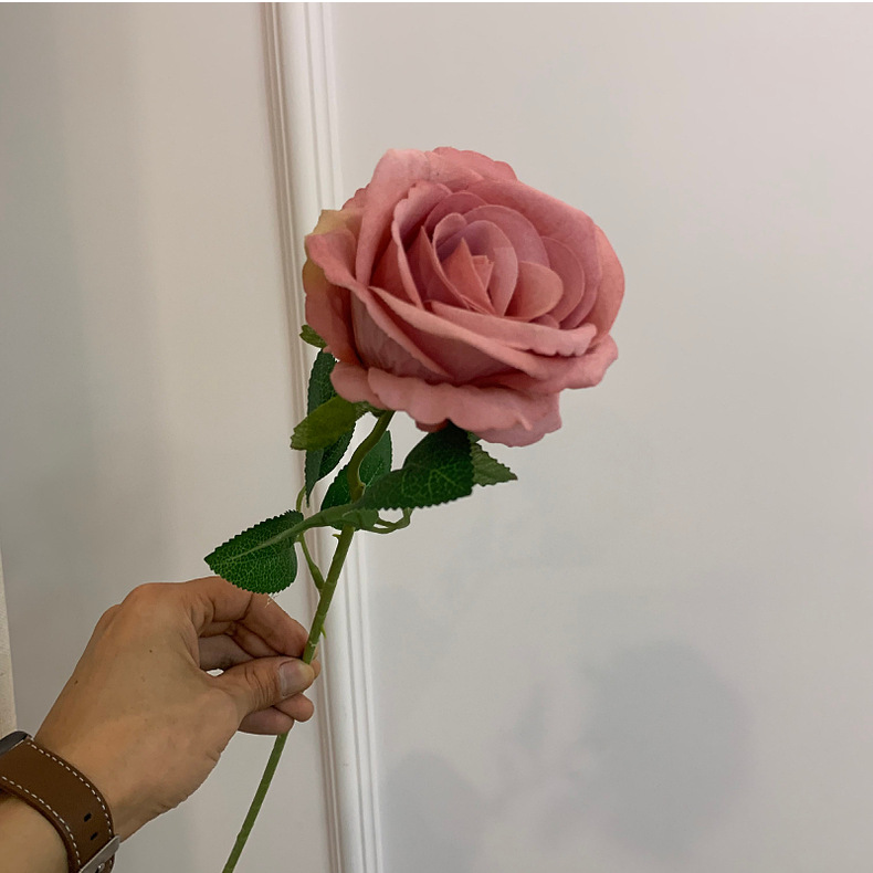 仿真花玫瑰花2025新品高档法兰绒玫瑰假花客厅婚礼装饰插花花艺详情8