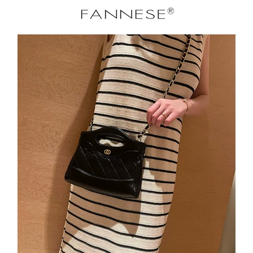 Кожаная цепь, сумка через плечо, воловья кожа, горизонтальная версия, на цепочке, в стиле Шанель