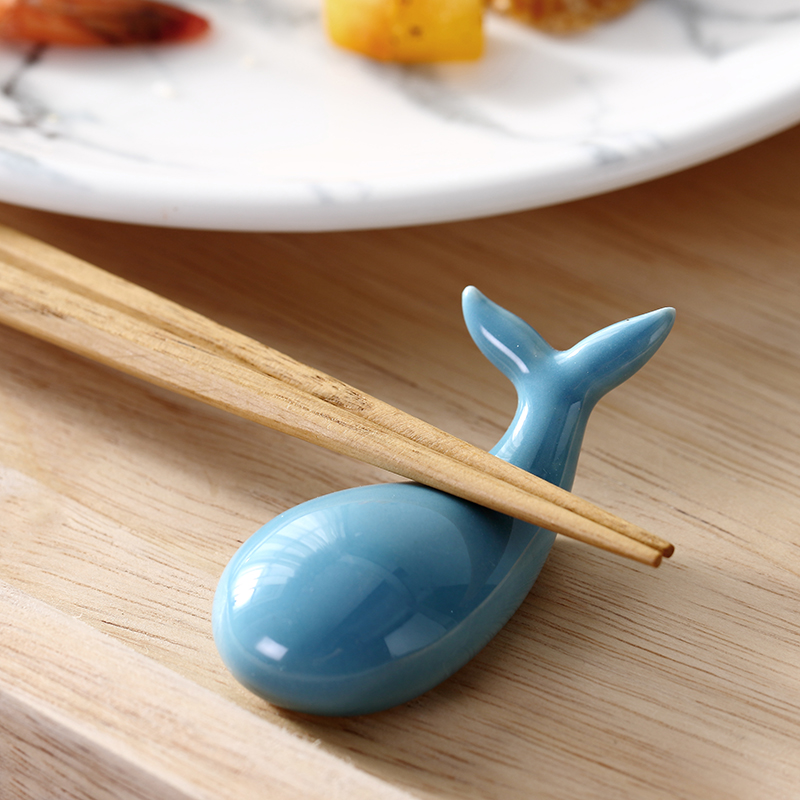 Informs the chopsticks rack creative ceramic frame whales with hotel restaurant table chopsticks tableware move Japanese chopsticks holder frame