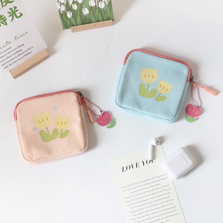 Canvas Coin Purse for Women, Tulip Design, Student Girl Heart-Shaped Pouch, Sanitary Napkin Storage Bag, Lightweight and Portable