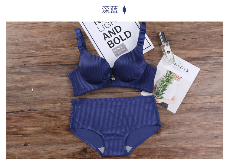 Siêu dày áo ngực ngực nhỏ ngực phẳng một cốc dày 8CM không có vòng thép tập hợp điều chỉnh loại đồ lót liền mạch nội y cao cấp 2021