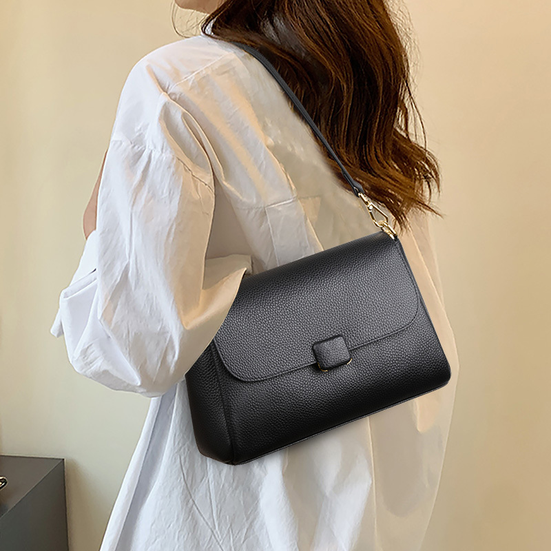 Crossbody Bag for Women 2026 New Style First Layer Cowhide Women's Bag Commuter Genuine Leather Shoulder Bag Underarm Large Capacity Square Bag Crossbody Bag for Women 2026 New Style First Layer Cowhide Women's Bag Commuter Genuine Leather Shoulder Bag Underarm Large Capacity Square Bag