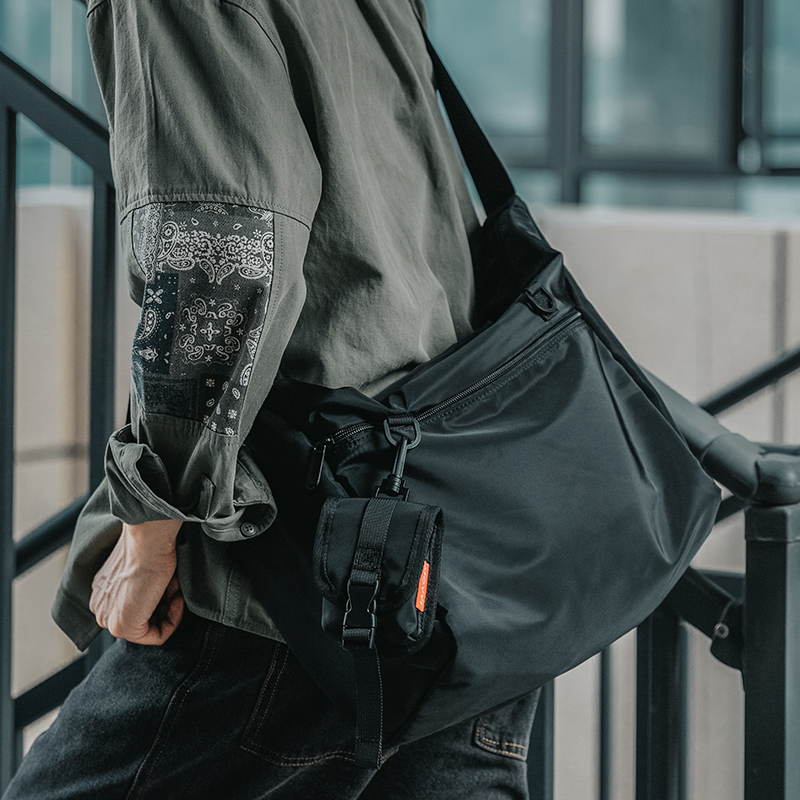 Skew Satchel Men's Large Capacity Casual Single Shoulder Bag Fashion Tide Satchel Men's Boomer Card Postman Bag Twill Bag Man Bag