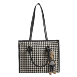 Вместительная и большая сумка на одно плечо